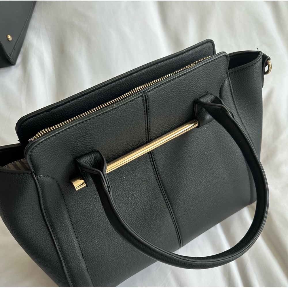 black purse